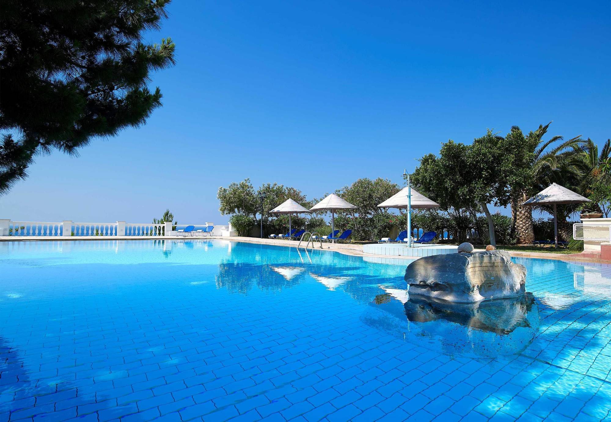 Aroma Creta Hotel คูตซูนารี ภายนอก รูปภาพ