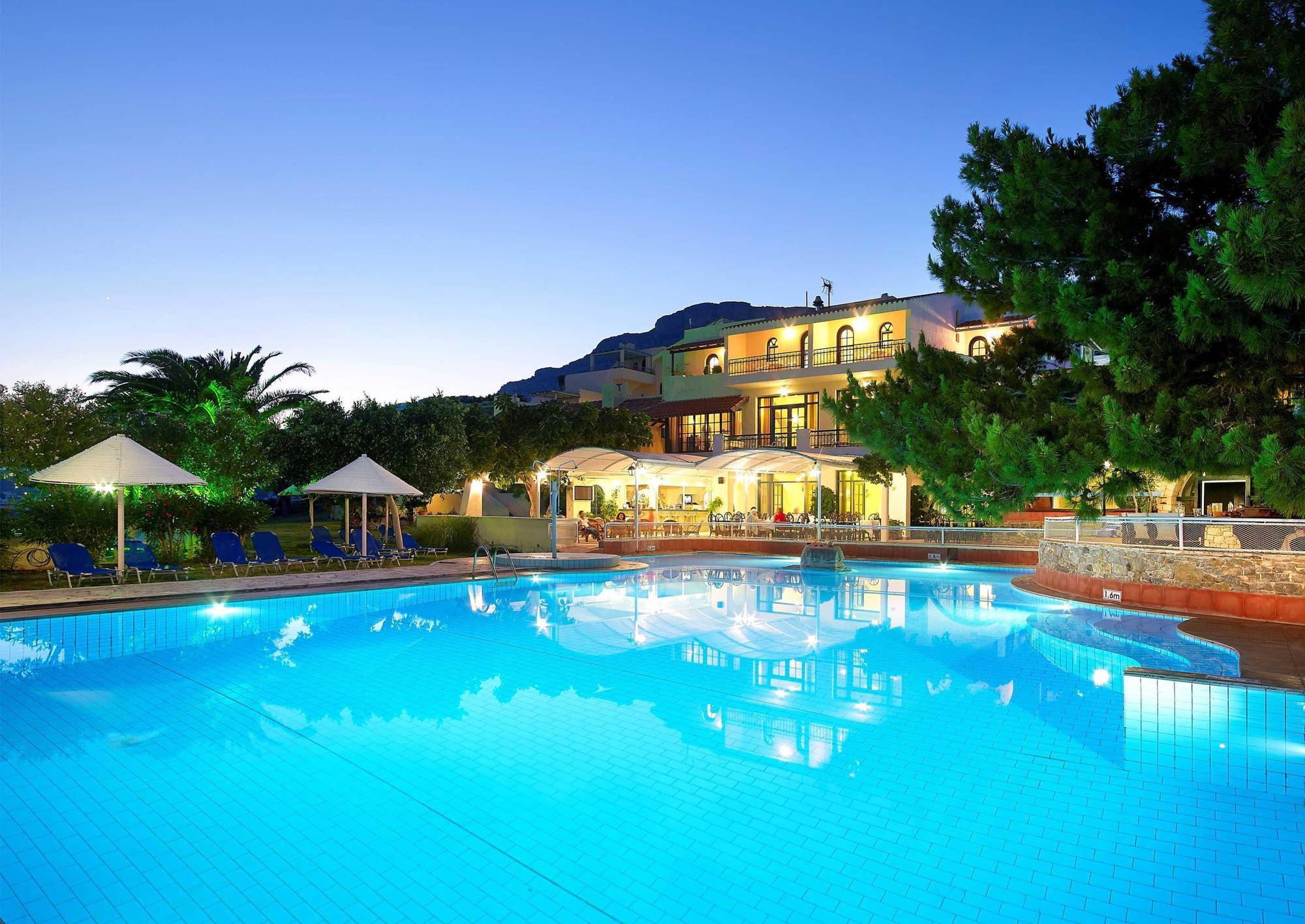Aroma Creta Hotel คูตซูนารี ภายนอก รูปภาพ